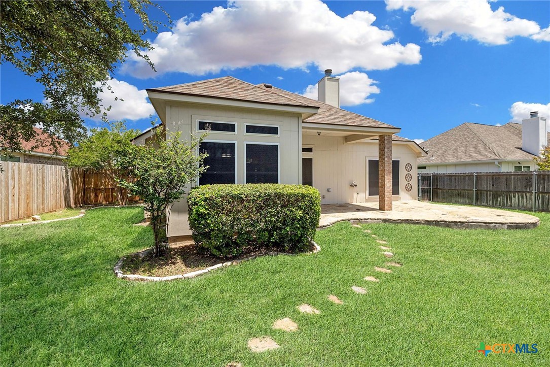 7617 Amber Meadow Loop Property Photo 26