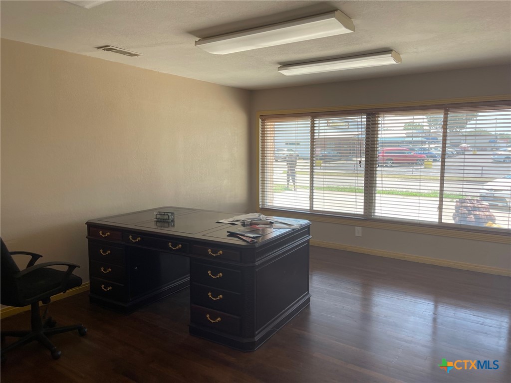 1001 Jackson Street Property Photo 5