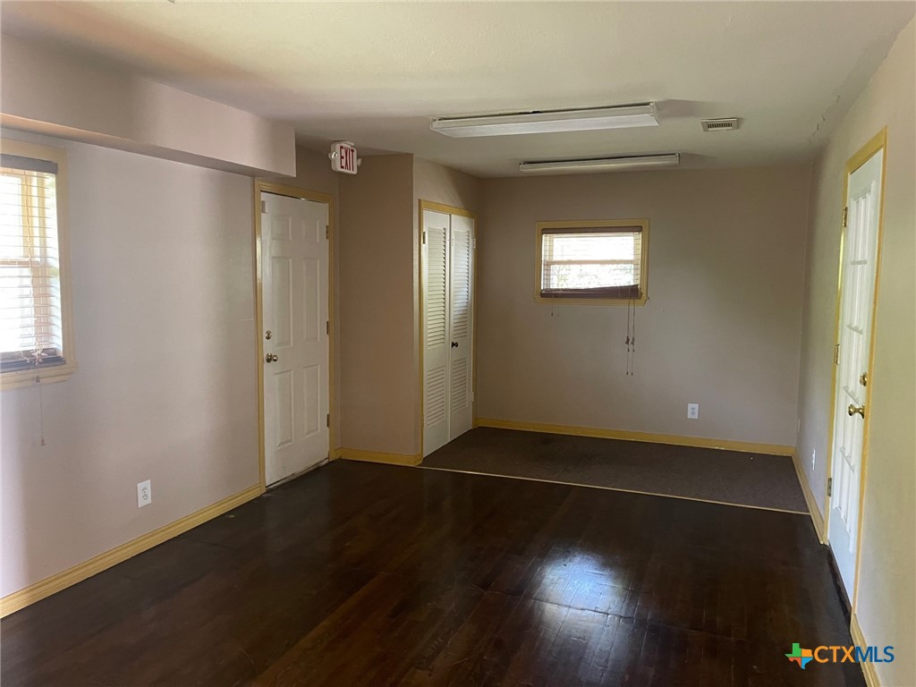 1001 Jackson Street Property Photo 6