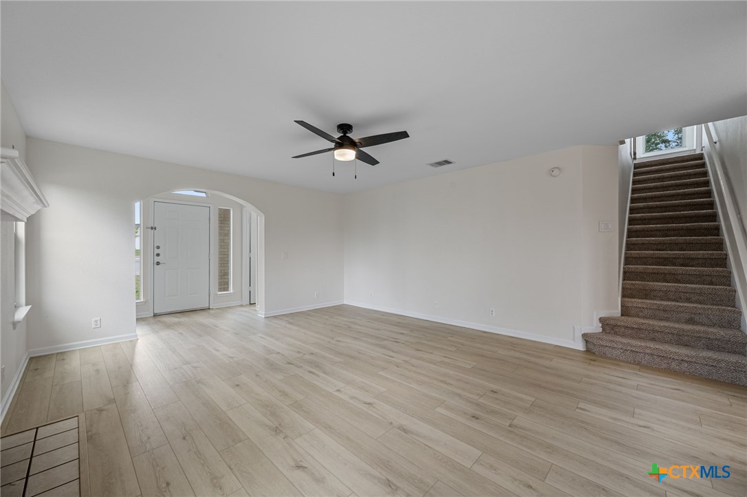 907 Pecos Cove Property Photo 6