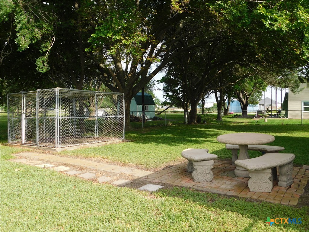 135 W Bayshore Drive Property Photo 7