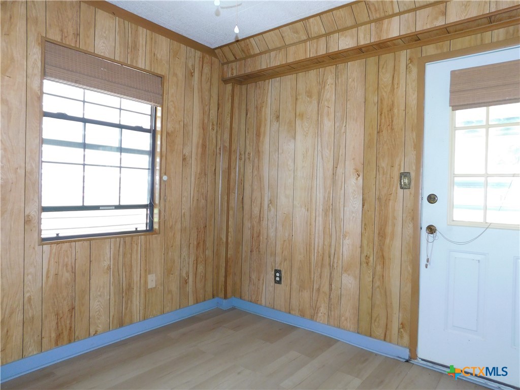 135 W Bayshore Drive Property Photo 15