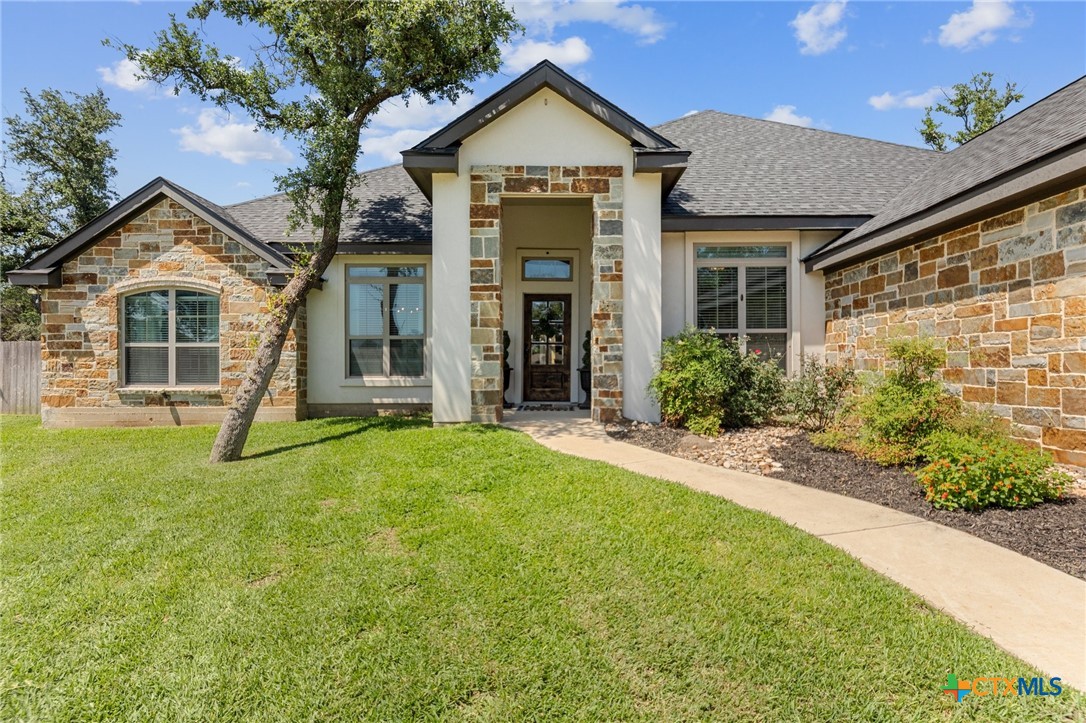 26 Riverstone Parkway Property Photo 2