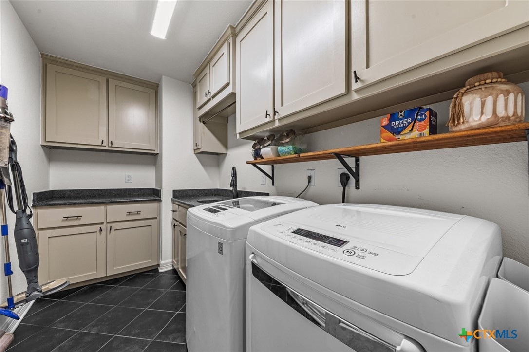 26 Riverstone Parkway Property Photo 5