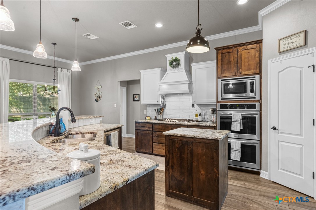 26 Riverstone Parkway Property Photo 10