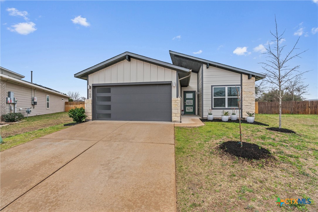100 Deserti Road Property Photo 1