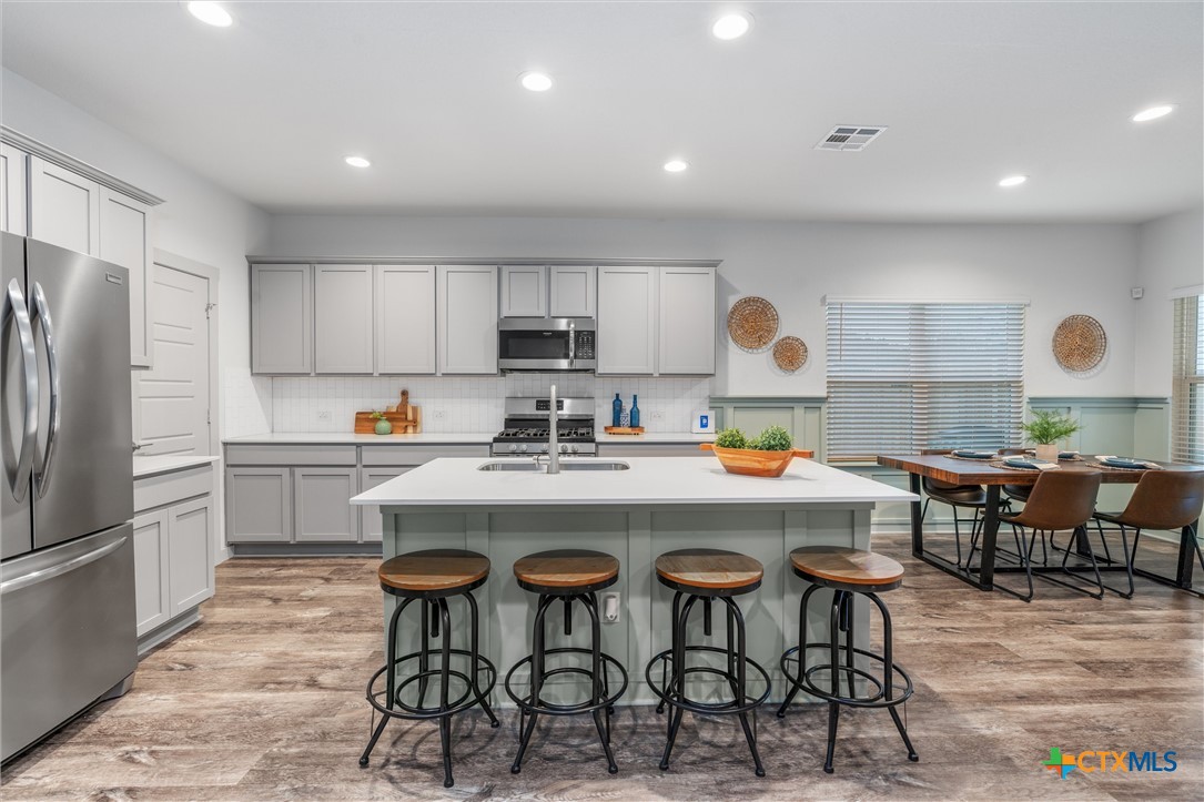 100 Deserti Road Property Photo 3