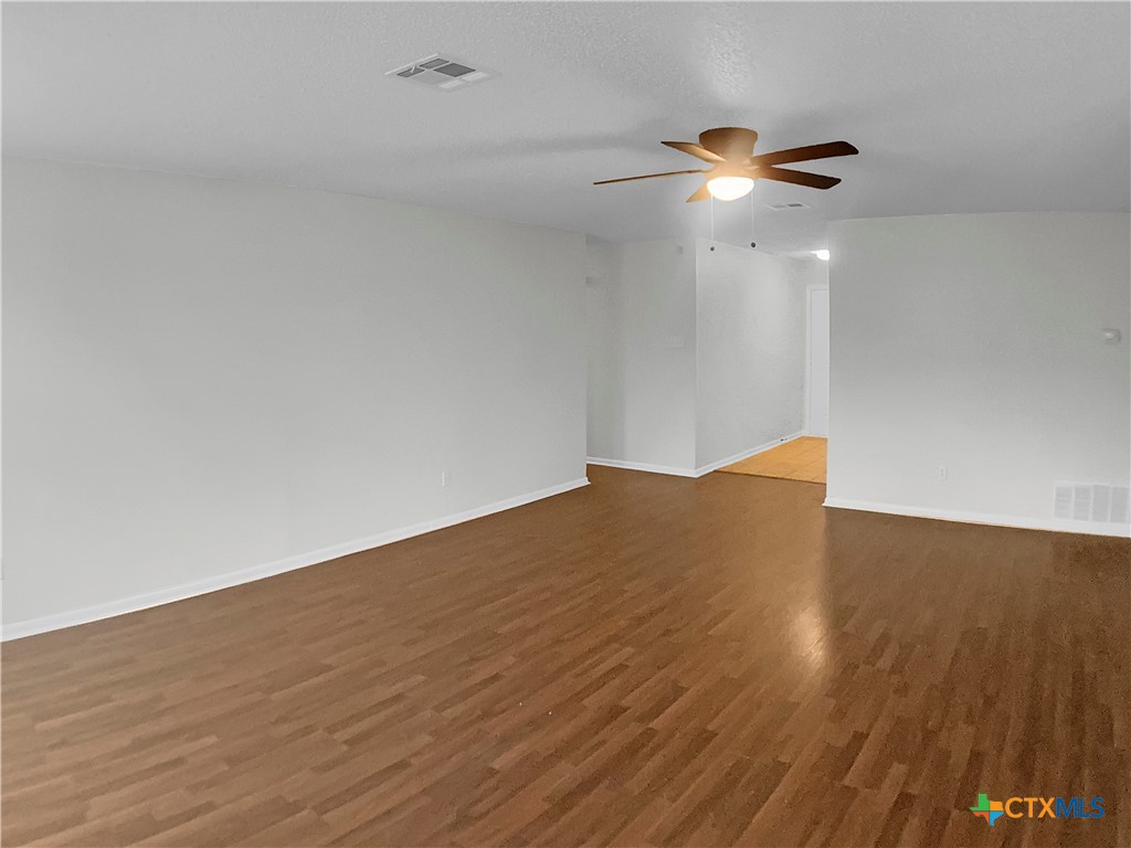 4506 Janelle Drive Property Photo 3