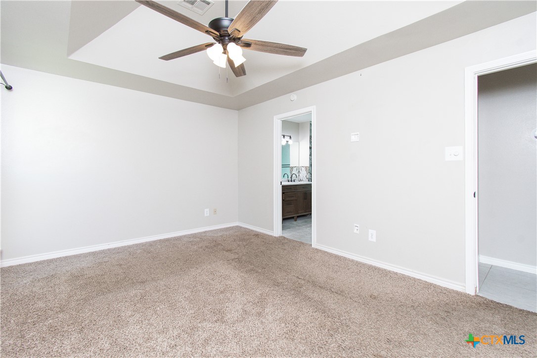 2318 Stratford Drive Property Photo 13