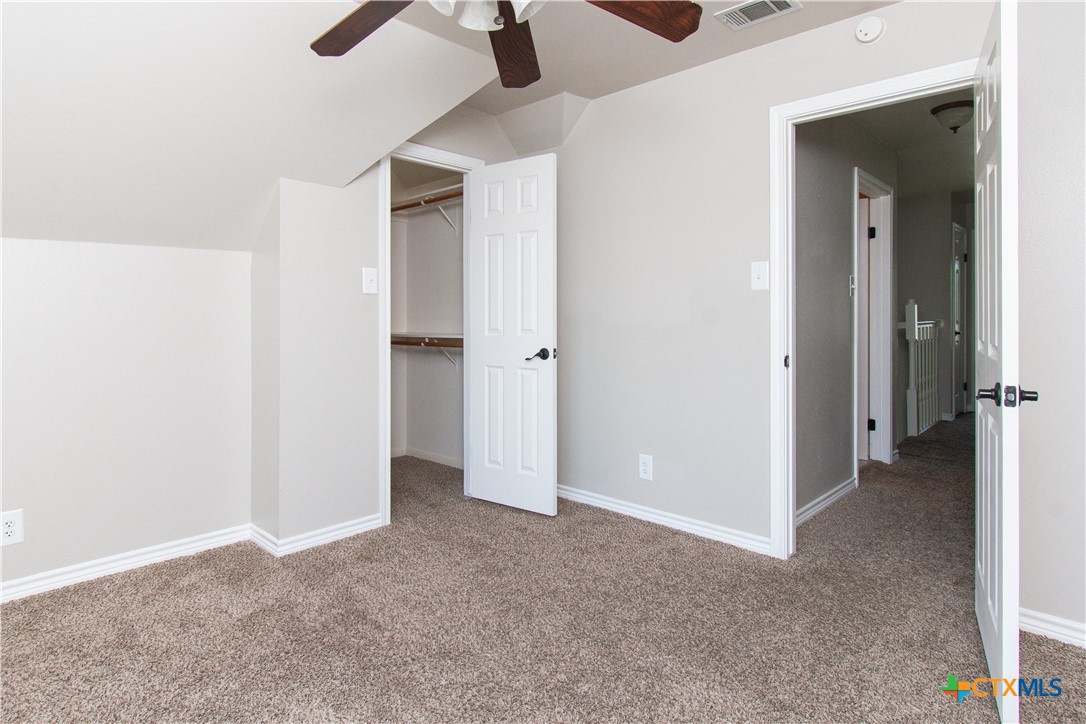 2318 Stratford Drive Property Photo 16