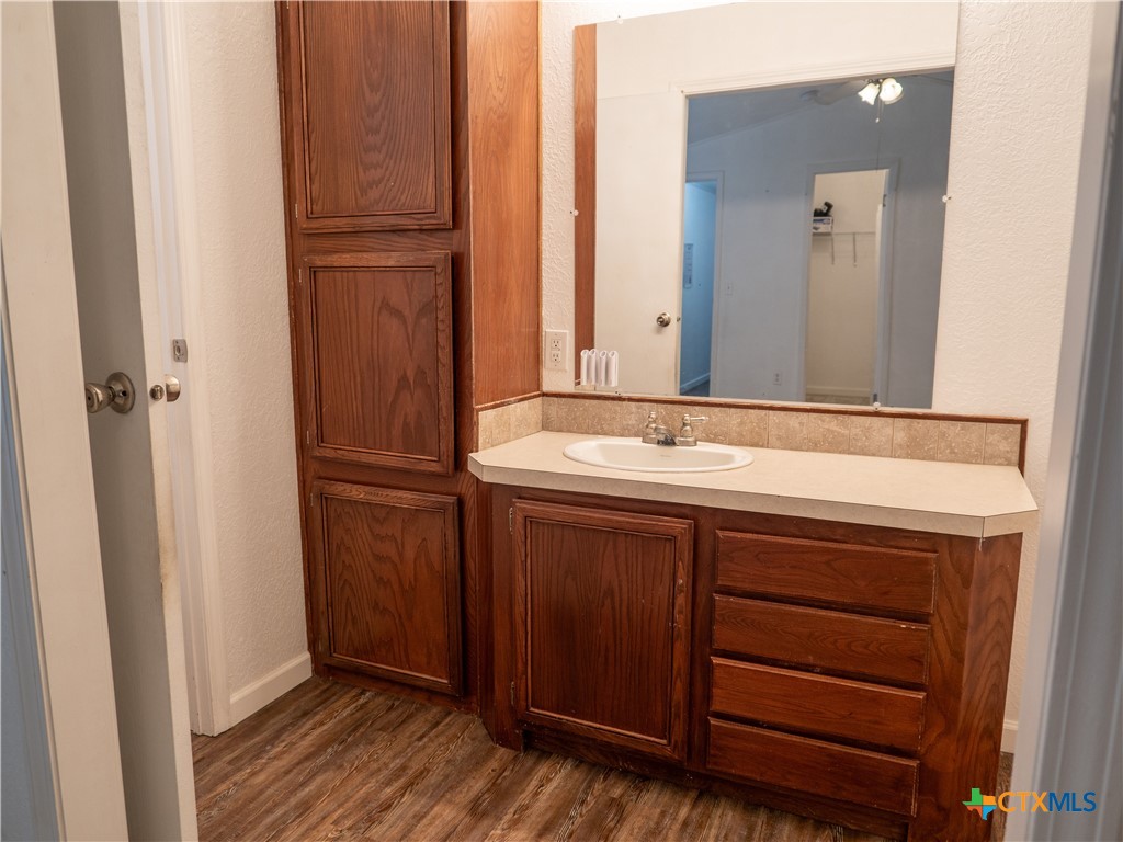 503 Oak Forest Road Property Photo 17