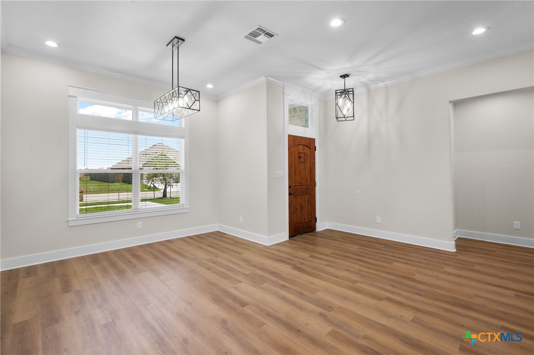 309 Silver Lake Property Photo 4