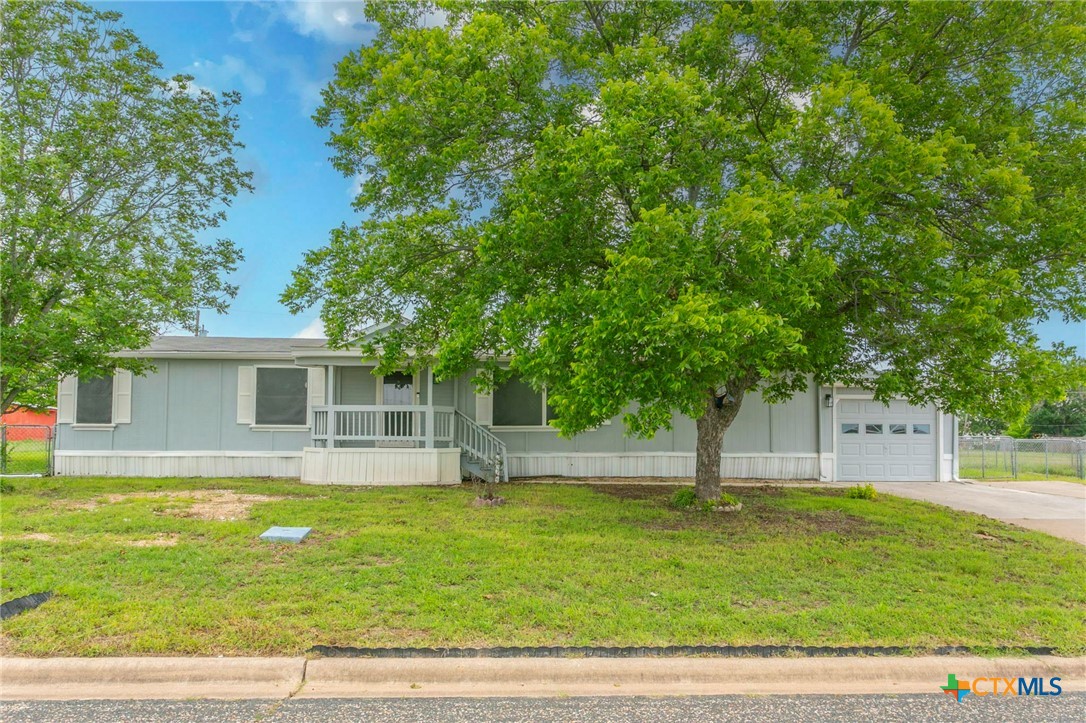 5215 Tiffany Circle Property Photo 4