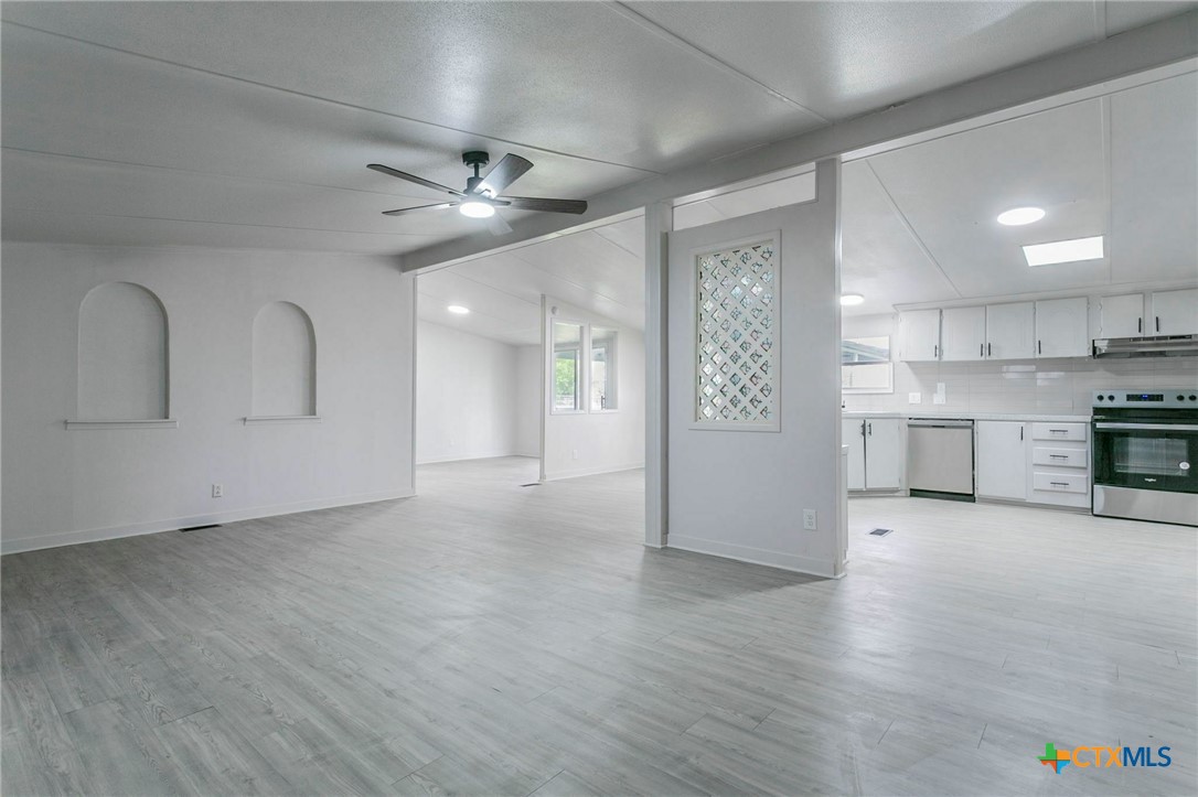 5215 Tiffany Circle Property Photo 9