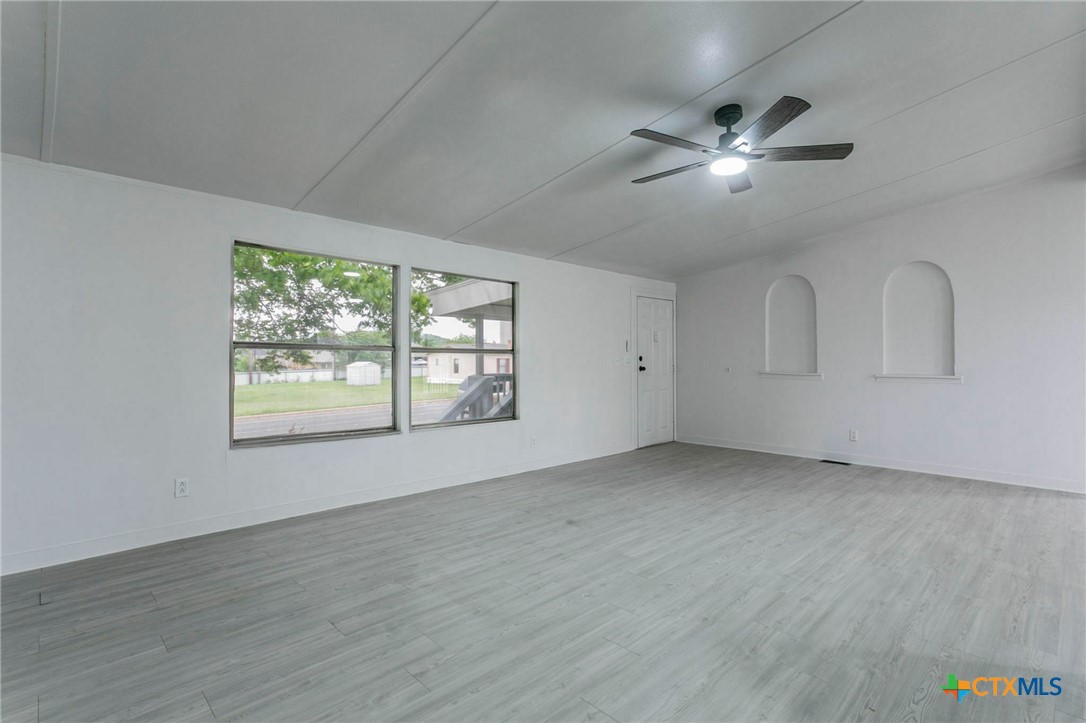 5215 Tiffany Circle Property Photo 17