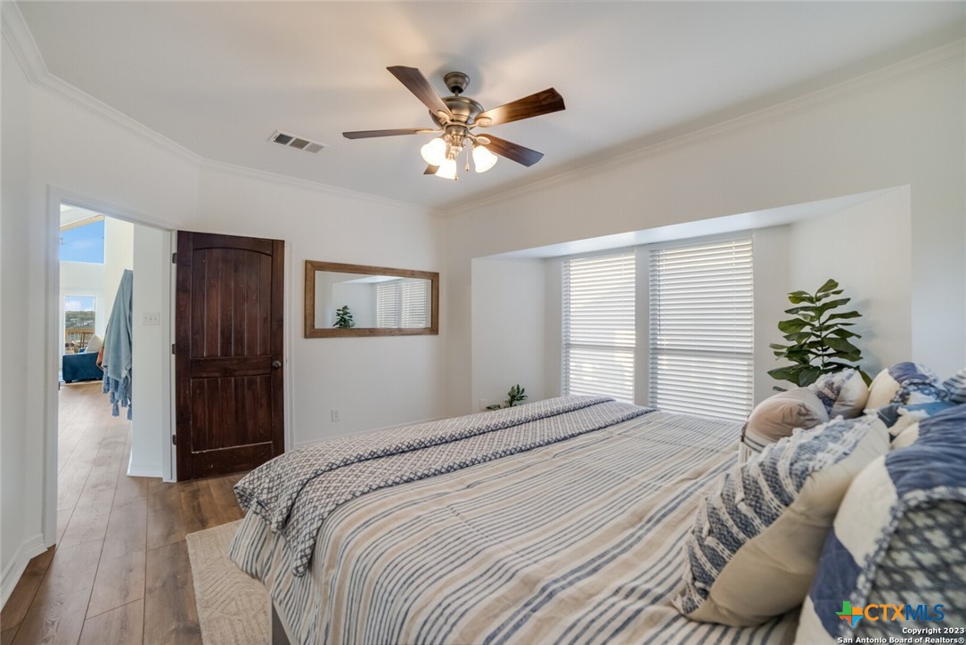693 Riviera Drive Property Photo 10