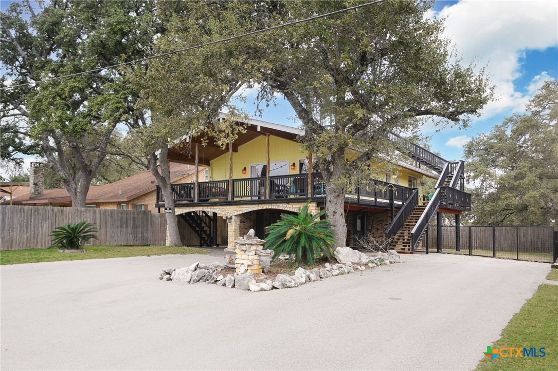 1087 Driftwind Drive Property Photo 2