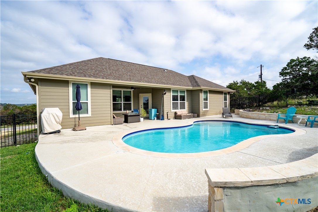 1587 Lakeshore Drive Property Photo 1