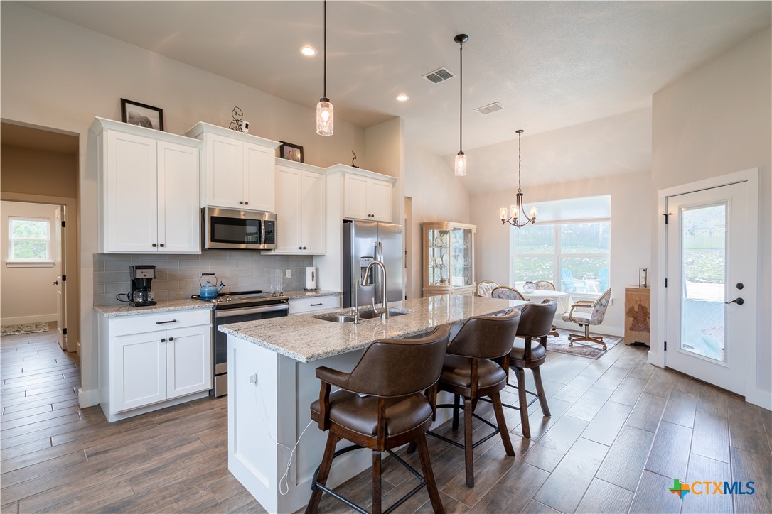 1587 Lakeshore Drive Property Photo 3