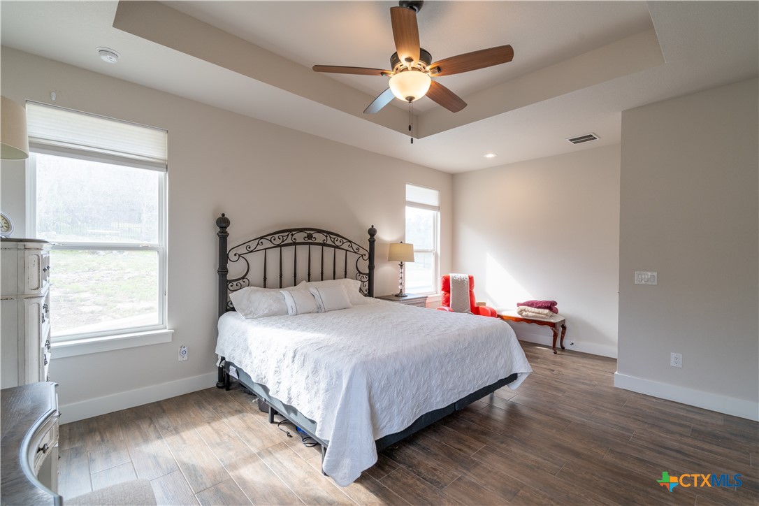 1587 Lakeshore Drive Property Photo 10