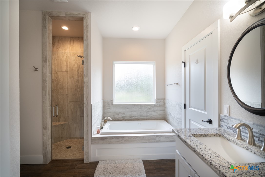 1587 Lakeshore Drive Property Photo 11