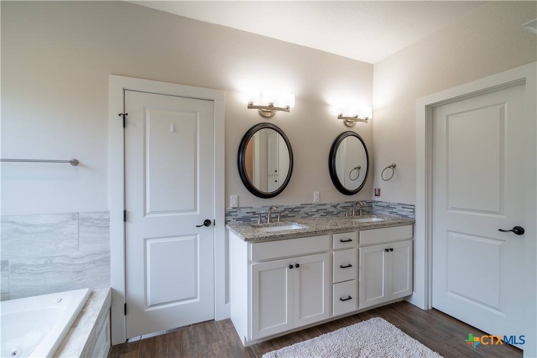 1587 Lakeshore Drive Property Photo 12