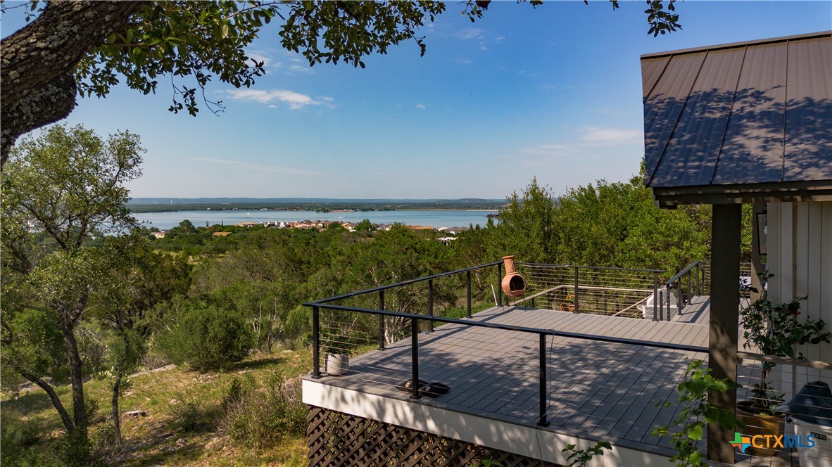 209 Full Moon Property Photo 1