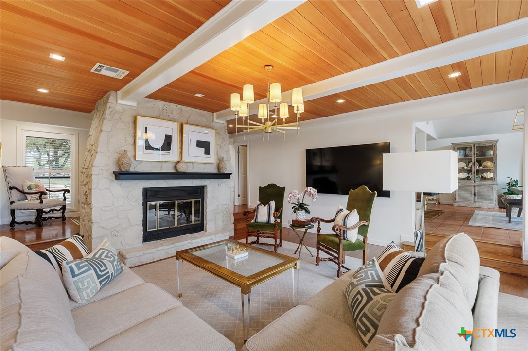 209 Full Moon Property Photo 8