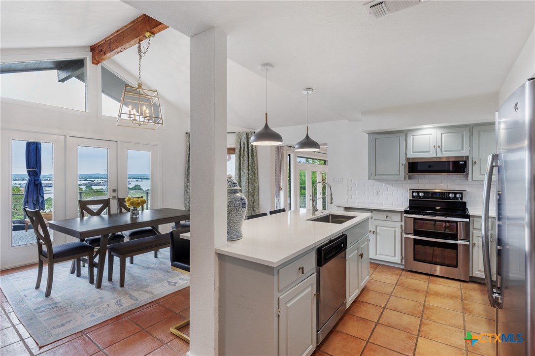 209 Full Moon Property Photo 14