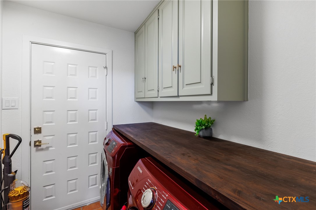 209 Full Moon Property Photo 29