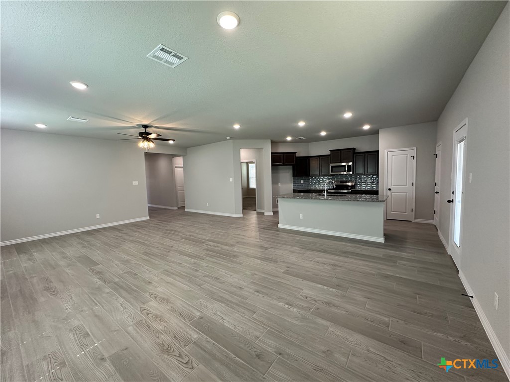 3103 Seeker Street Property Photo 8