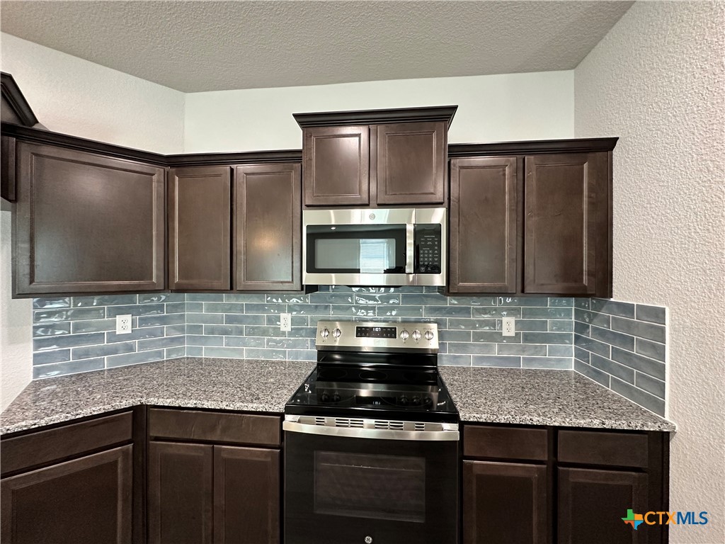 3103 Seeker Street Property Photo 11