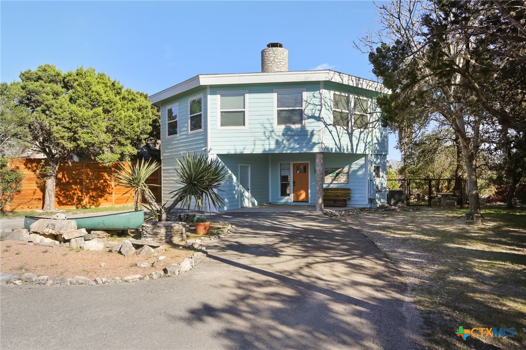 1433 Riviera Drive Property Photo 1