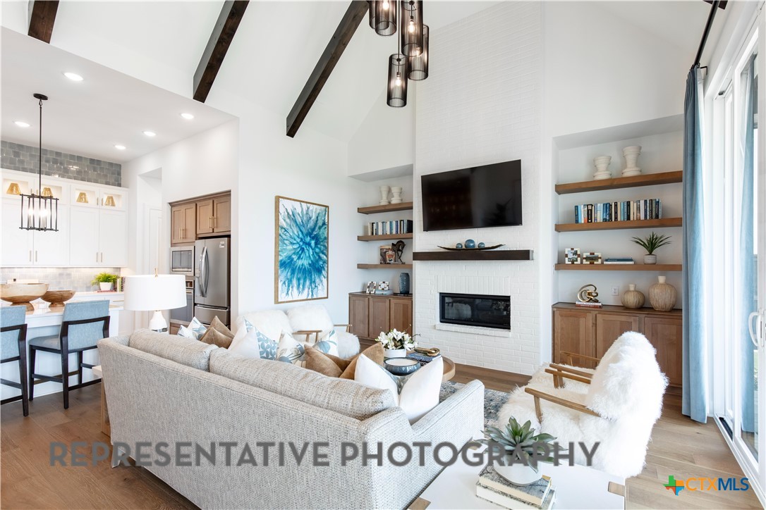 186 Lacey Oak Property Photo 11
