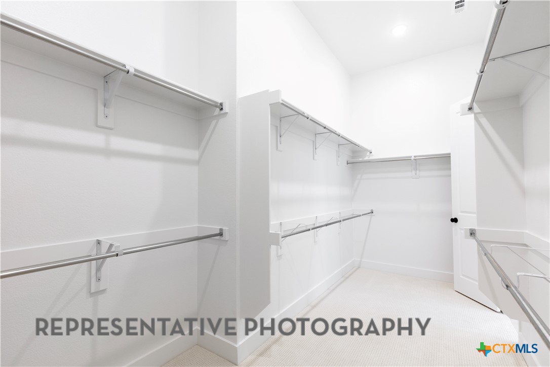 186 Lacey Oak Property Photo 19
