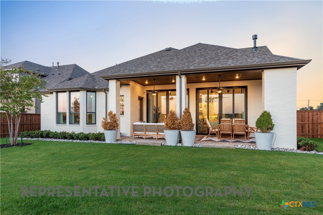 186 Lacey Oak Property Photo 34