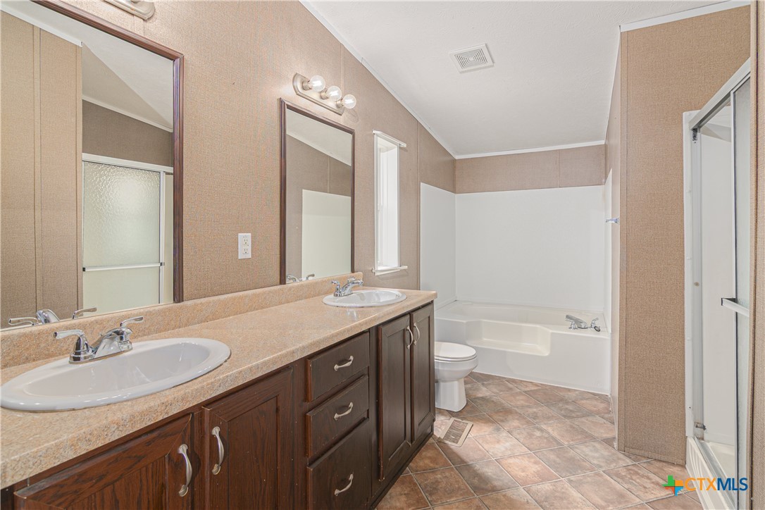 5677 And 5671 Huber Road Property Photo 12