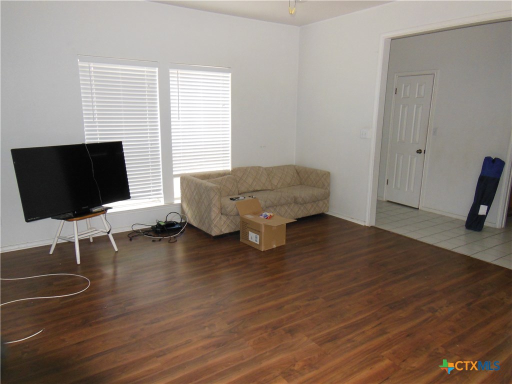 1627 Kuehler 14 Avenue Property Photo 4