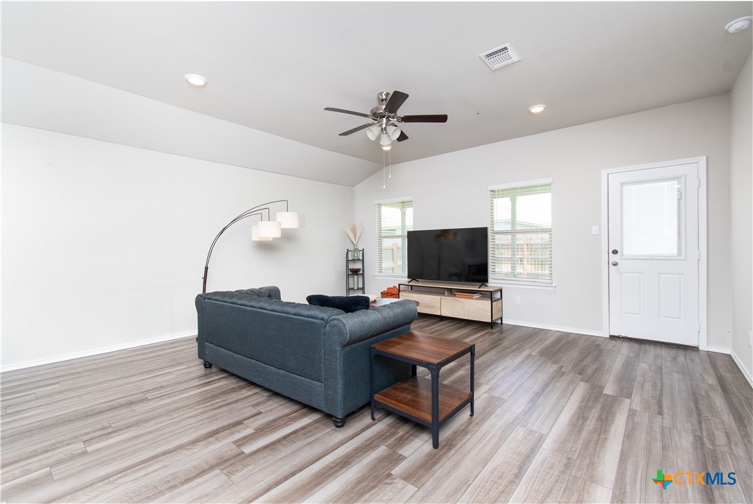 8512 Cantera Ridge Road Property Photo 7
