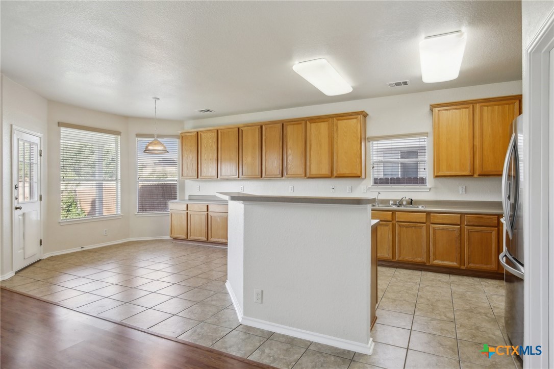 2430 Dove Crossing Drive Property Photo 6