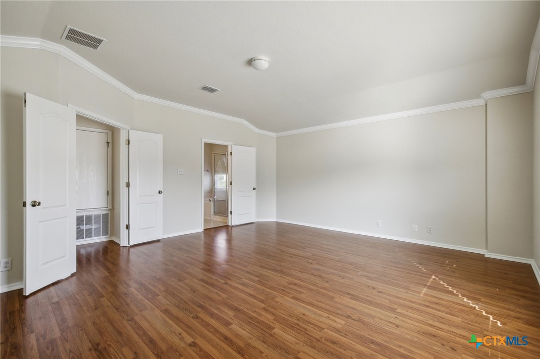 2430 Dove Crossing Drive Property Photo 14