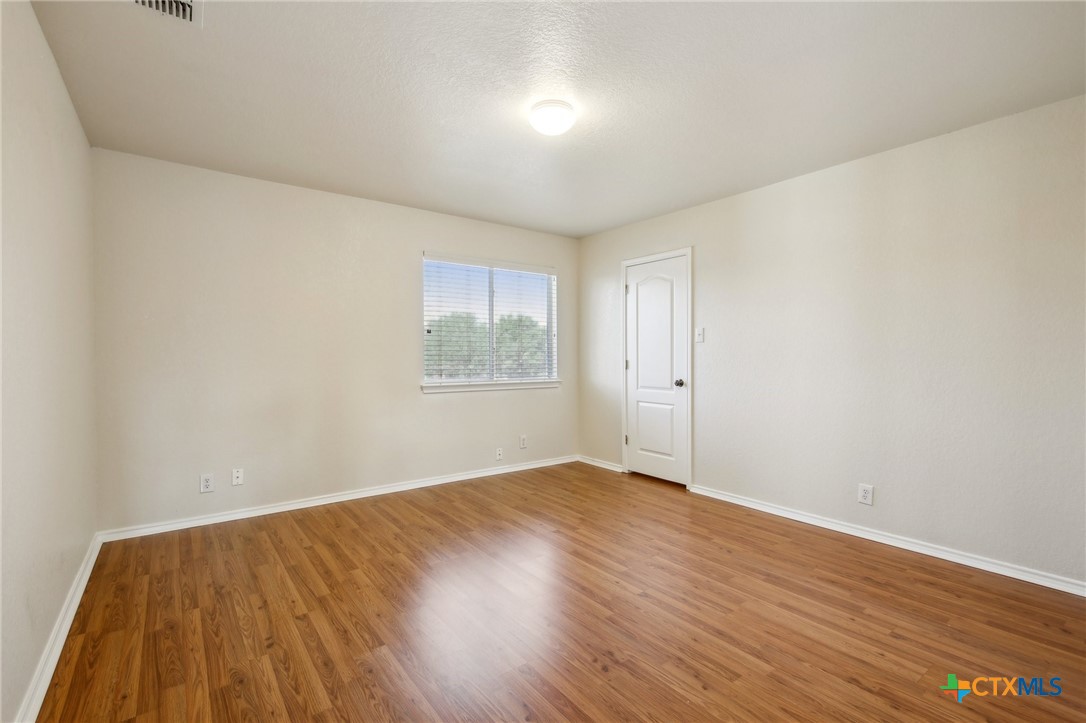 2430 Dove Crossing Drive Property Photo 27