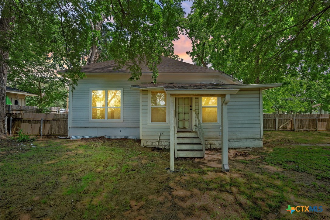 407 E 7th Street Property Photo 31
