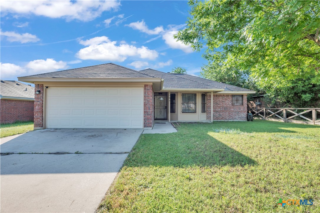 2504 Pixton Drive Property Photo 1