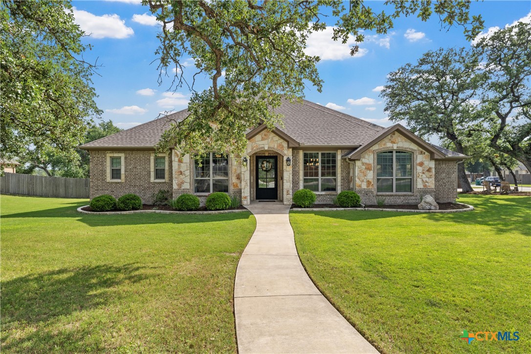 6 Salta Court Property Photo 1