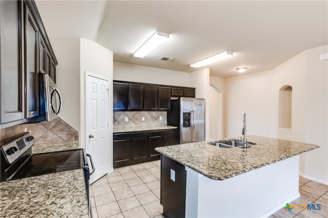 5402 Waterbank Lane Property Photo 11