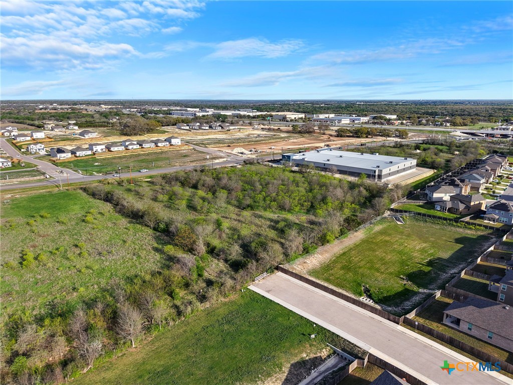 1820 S Loop 121 Property Photo 8