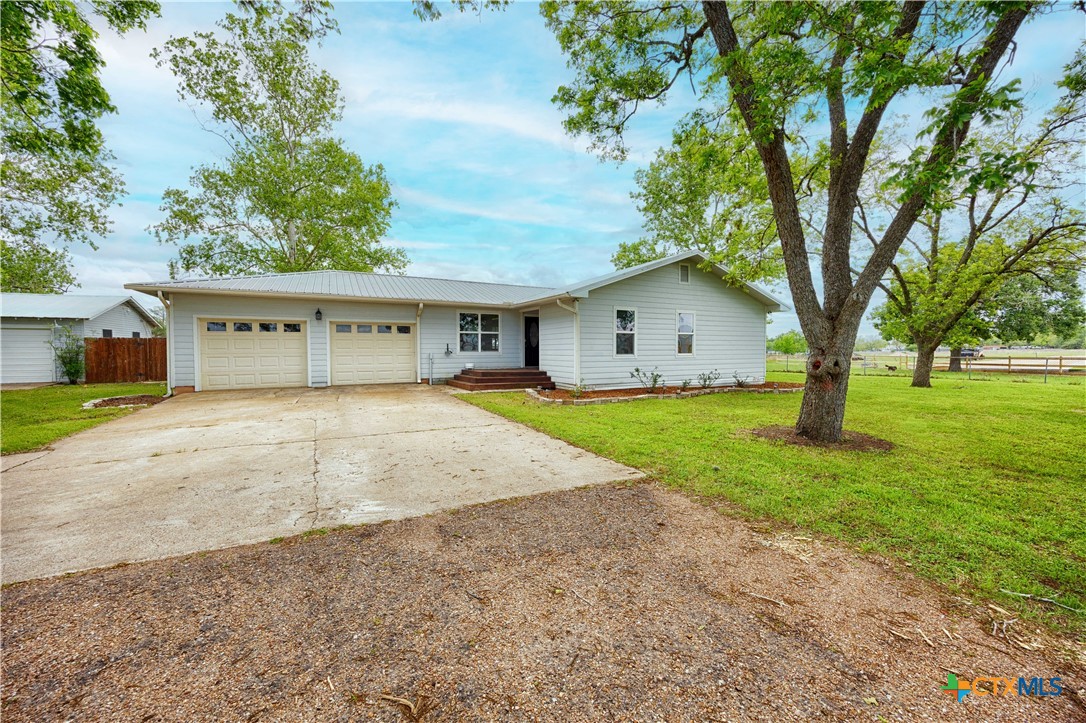 1001 Us Highway 77 N Property Photo 1