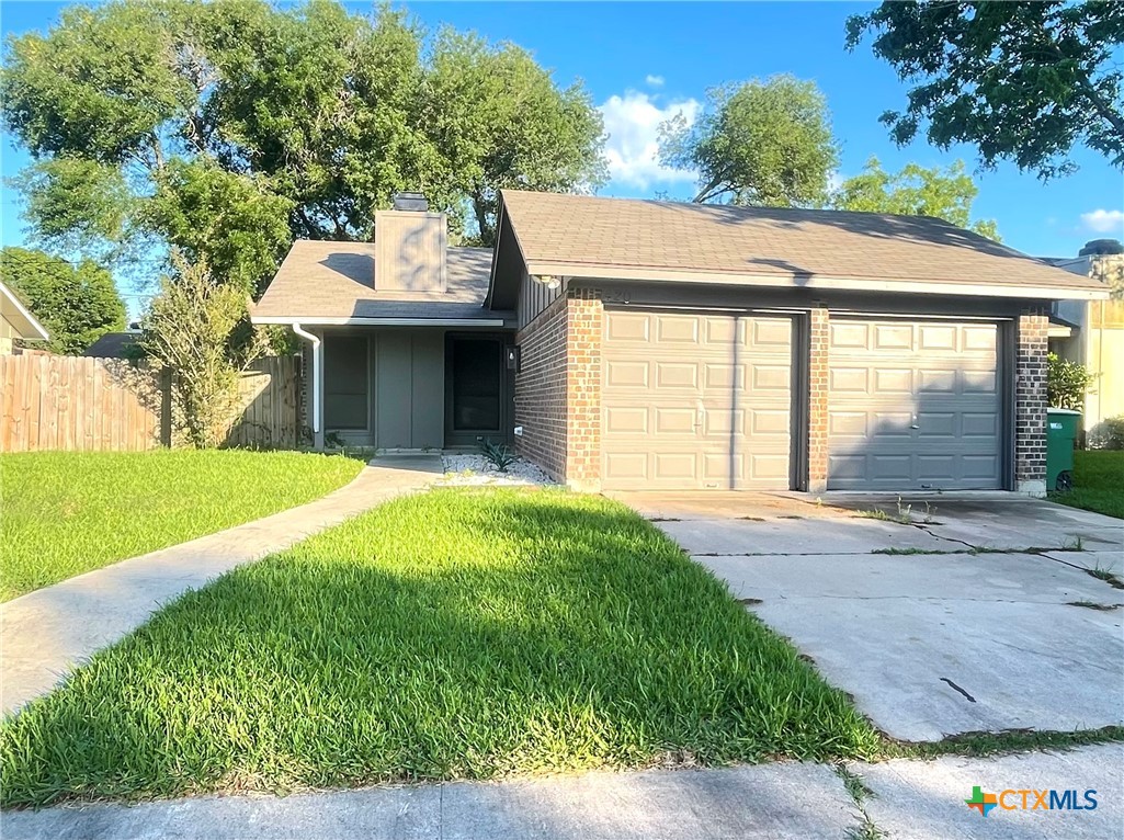 420 Londonderry Drive Property Photo 1