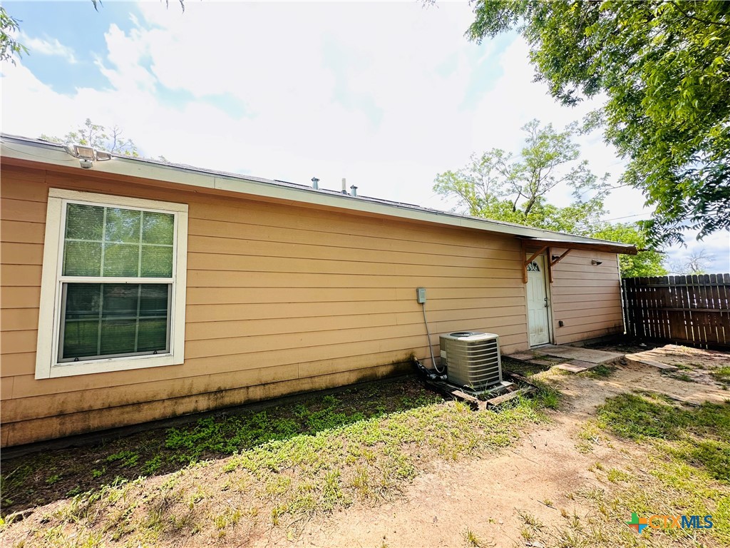 317 Aubrey Street Property Photo 14